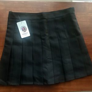 Pleated mini skirt